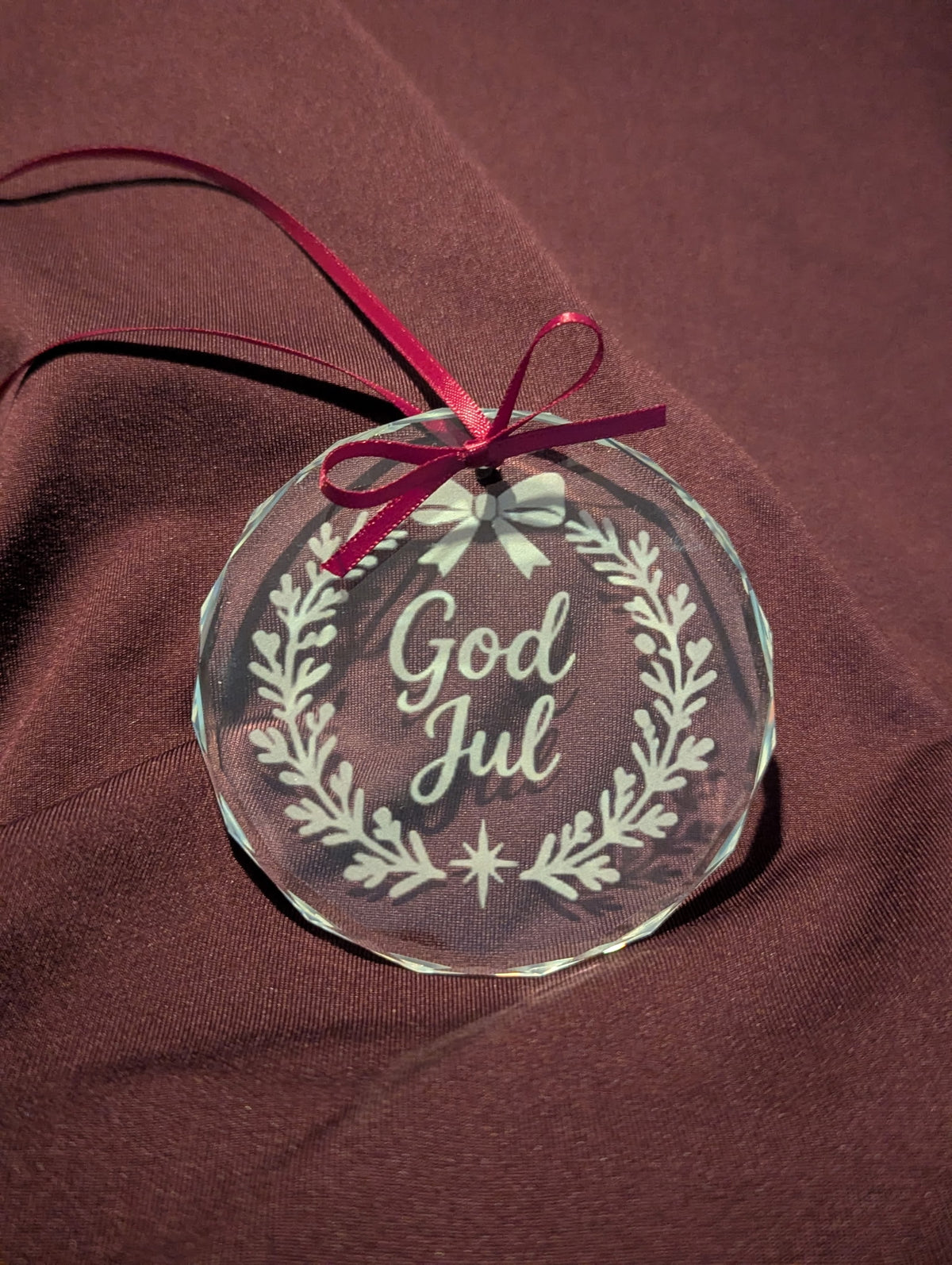 Glas ornament med Julmotiv